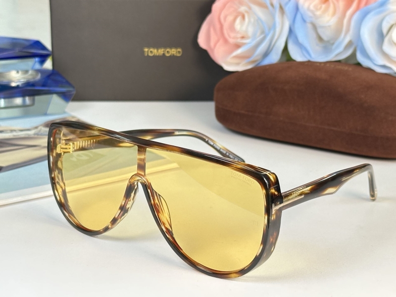 TOM FORD